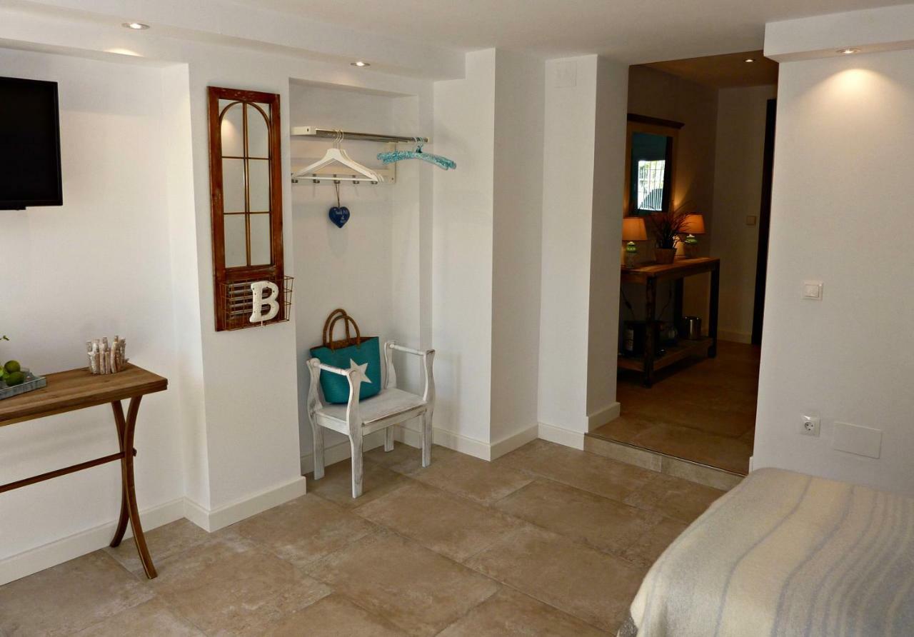 Villa Breeze Boutique Guest Rooms, Marbella Sitio de Calahonda Eksteriør billede