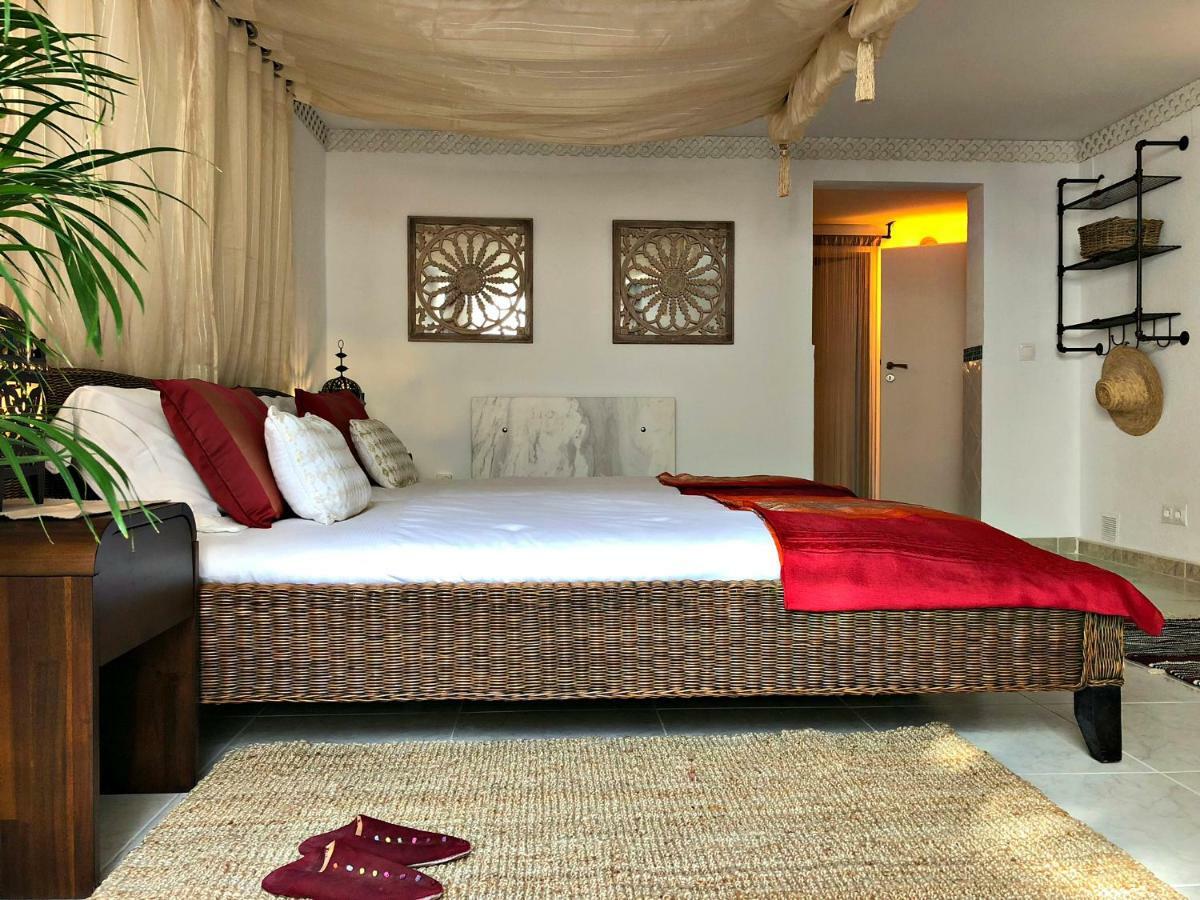 Villa Breeze Boutique Guest Rooms, Marbella Sitio de Calahonda Eksteriør billede